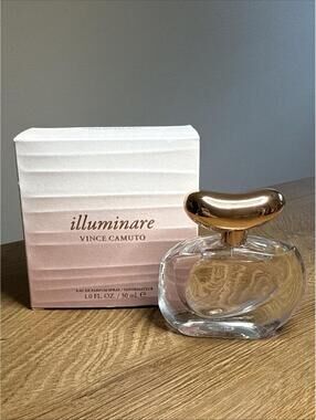 Vince Camuto Illuminare Eau de Parfum Spray 1.0 fl oz / 30 mL